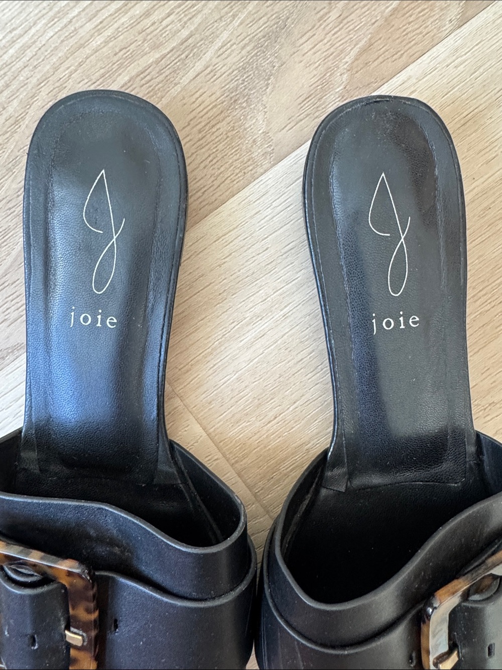 Joie - Paige Buckle Sandal - Picture 5 of 10